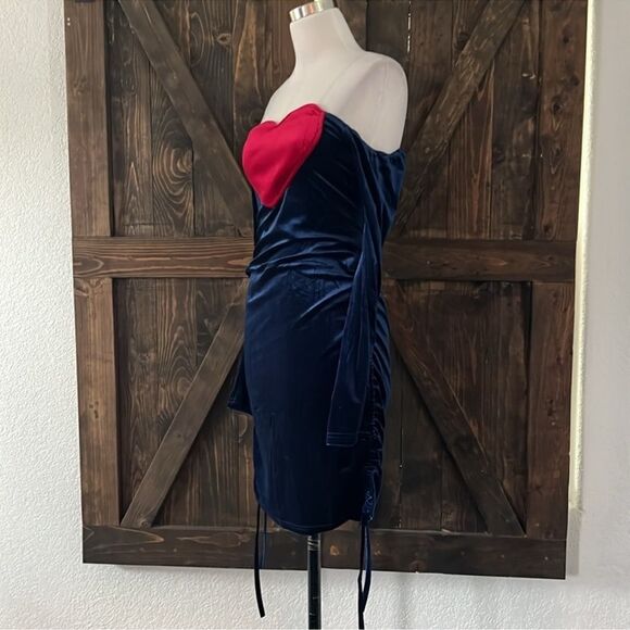 NWT CYCLAMEN Heart Shaped Velvet Short Gothic Bodycon Party Valentines Dress - Picture 9 of 14